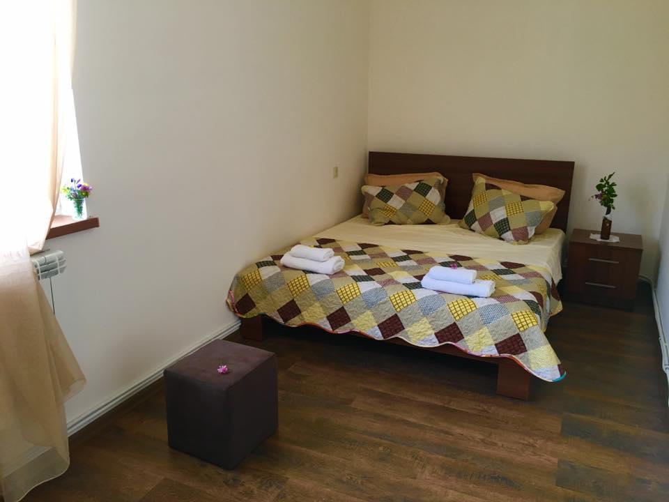 Family & Friends Guest House Dilijan Eksteriør bilde
